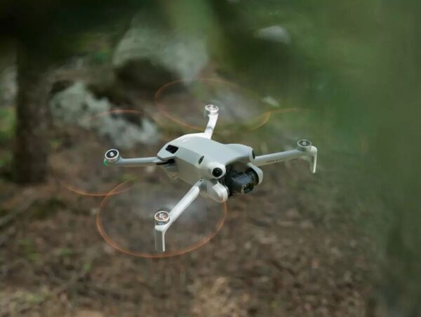 DJI Mini 4 Pro avec radiocommande DJI RC-N2 – Image 4
