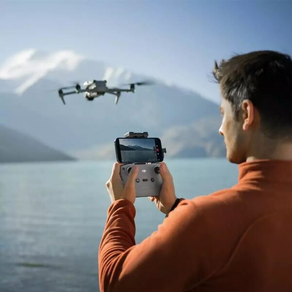 DJI Air 3S et radiocommande DJI RC-N3 – Image 11